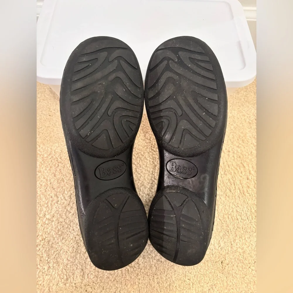 Bass Lorelei black leather slip-on - size 9